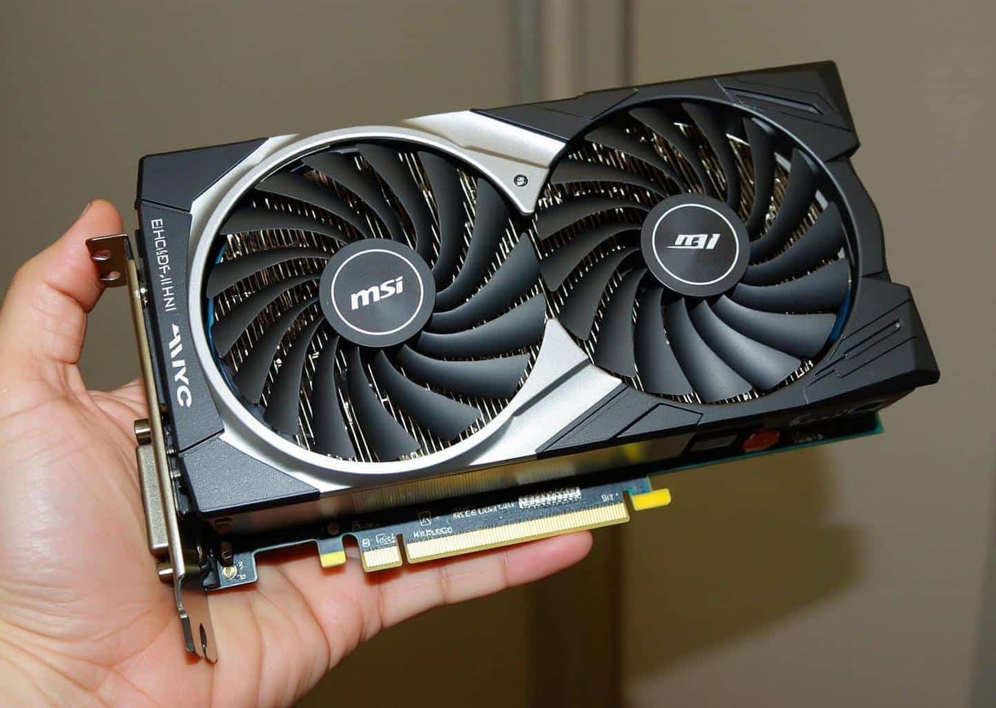 MSI GTX 1070 AERO ITX : Test de la mini carte graphique et Avis complet